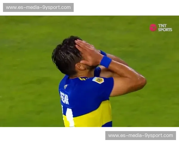 风暴之眼:飓风对决博卡青年——一场南美足球史诗的激情碰撞